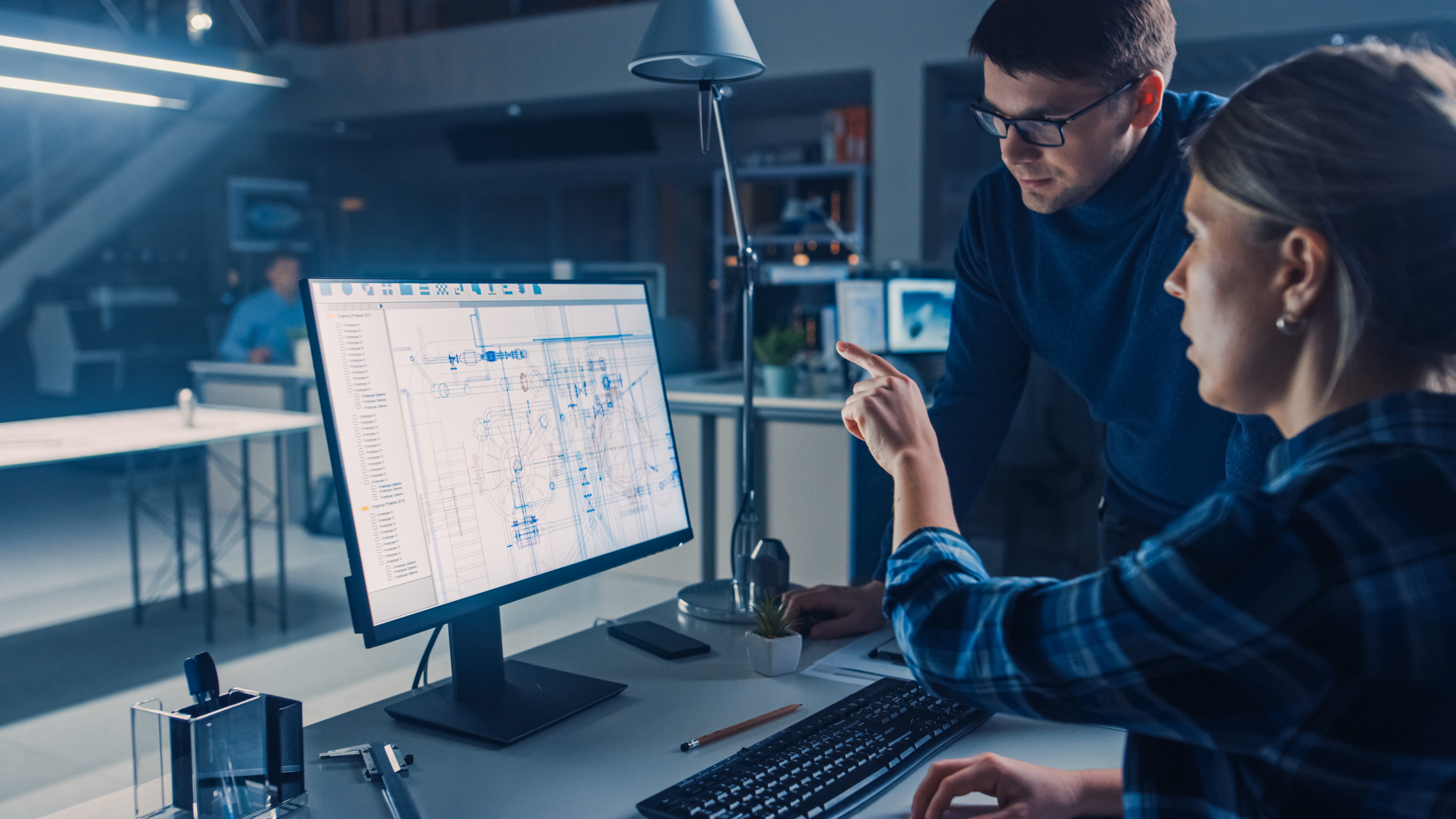 IT engineers coordinating proactive monitoring and service delivery